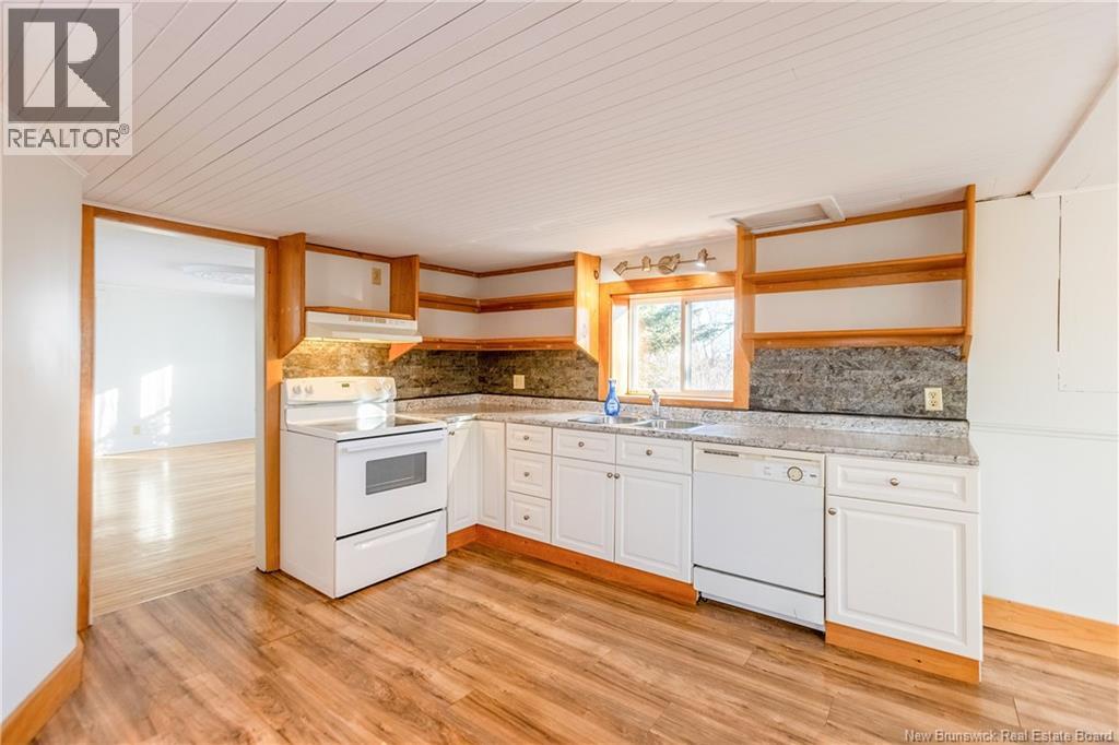 18 Route 955, Cape Tormentine, New Brunswick  E4M 2A3 - Photo 11 - NB137573