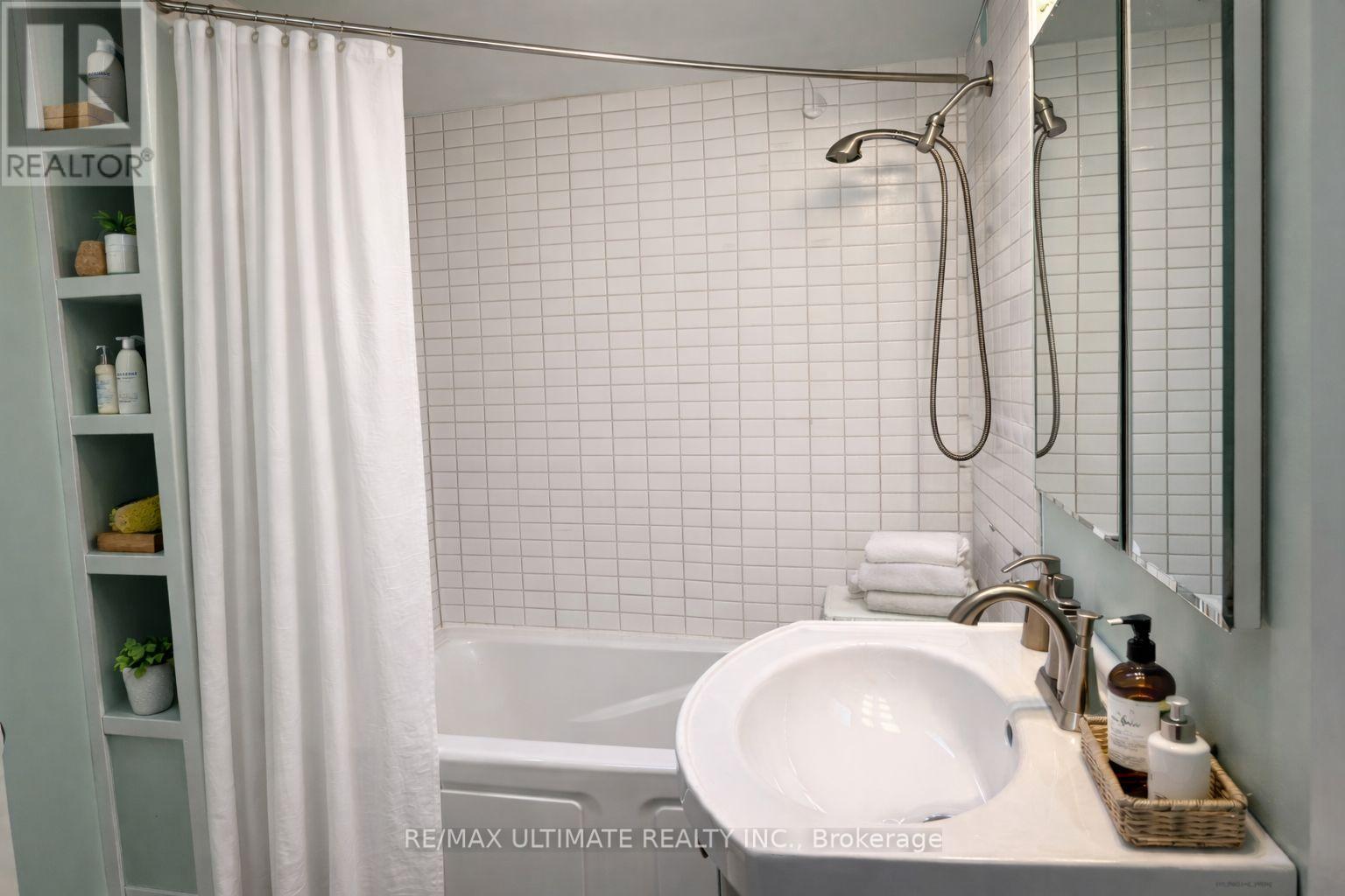 103 Wiley Avenue, Toronto (Danforth Village-East York), Ontario  M4J 3W5 - Photo 19 - E12967356