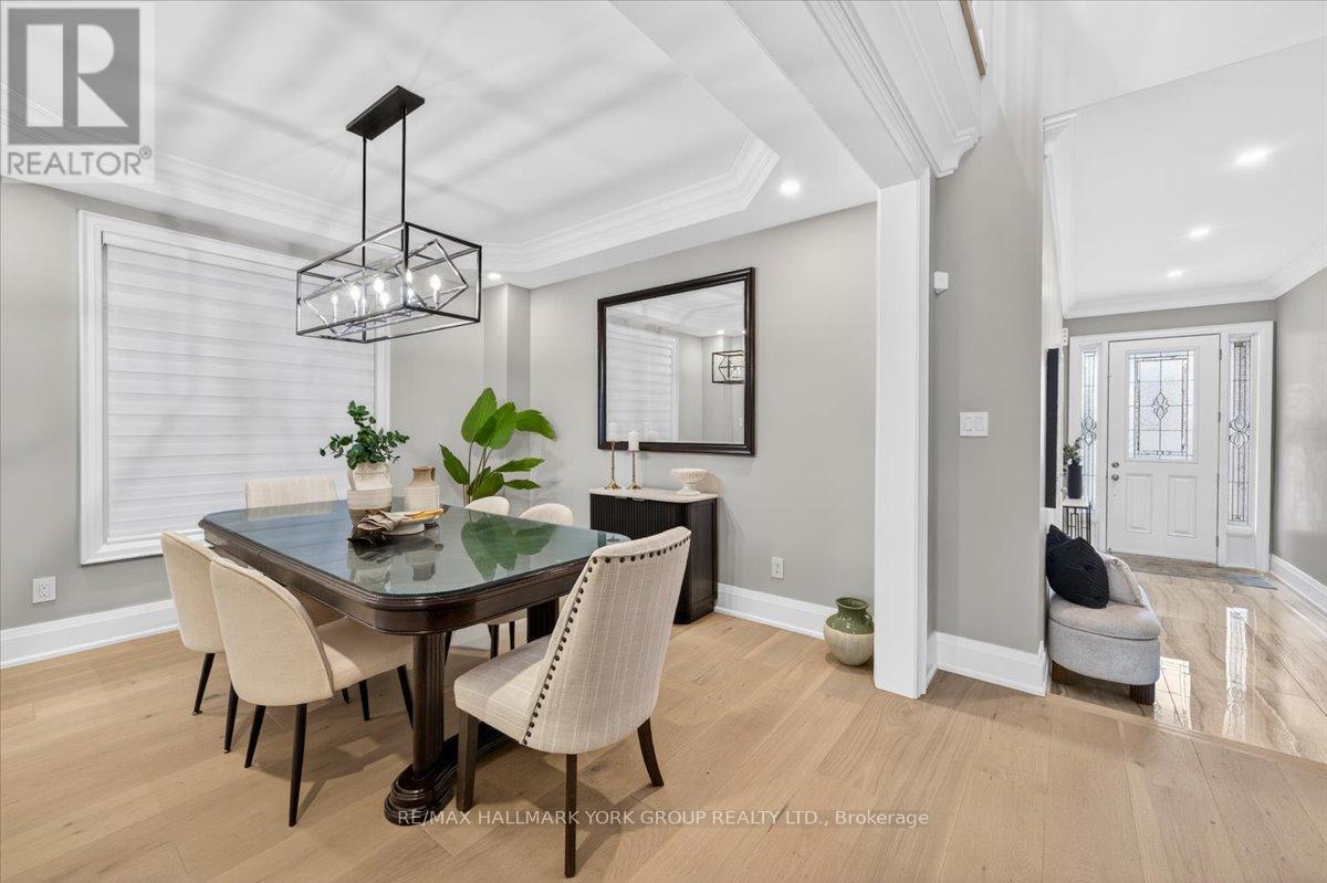 40 Alex Campbell Crescent W, King, Ontario  L7B 0C2 - Photo 9 - N13023512