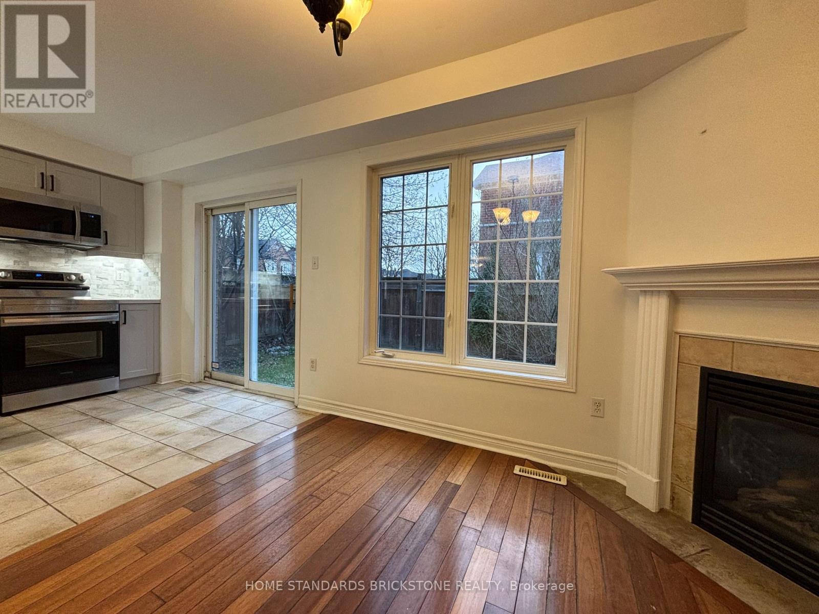 1 Sugarforest Drive, Vaughan, Ontario  L4J 8M8 - Photo 4 - N13023556