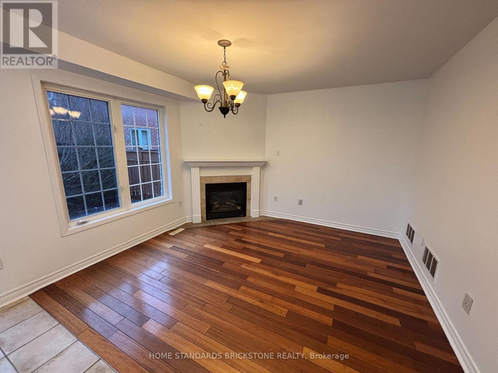 1 Sugarforest Drive, Vaughan, Ontario  L4J 8M8 - Photo 5 - N13023556