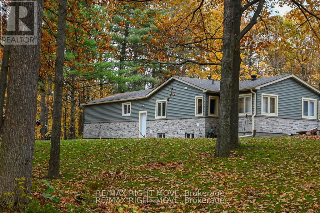 32 Mills Circle, Springwater (Midhurst), Ontario  L0L 1X0 - Photo 1 - S13023480