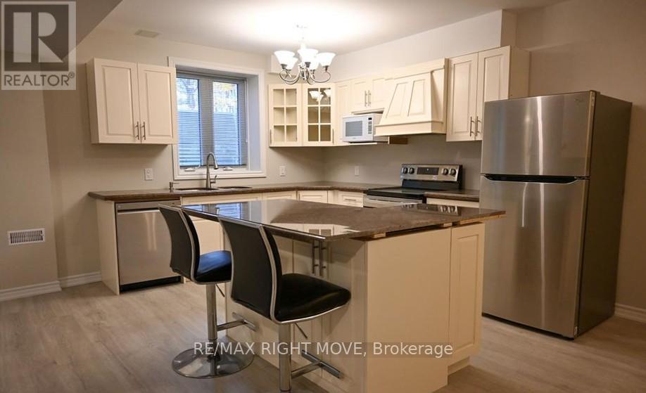 32 Mills Circle, Springwater (Midhurst), Ontario  L0L 1X0 - Photo 10 - S13023480