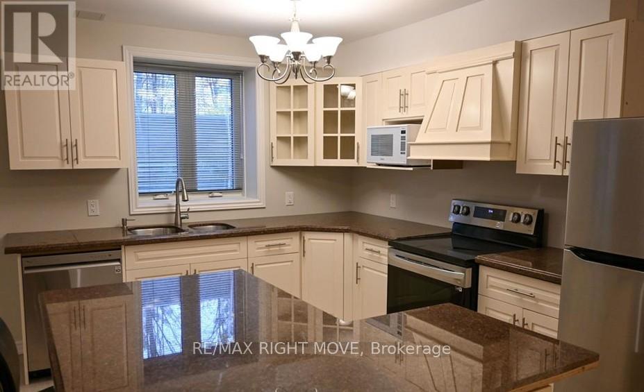 32 Mills Circle, Springwater (Midhurst), Ontario  L0L 1X0 - Photo 8 - S13023480