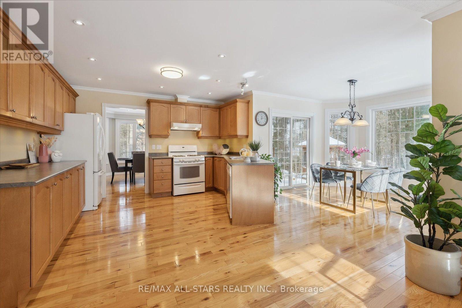 29 Robert Boulevard, Springwater (Hillsdale), Ontario  L0L 1V0 - Photo 16 - S13023488