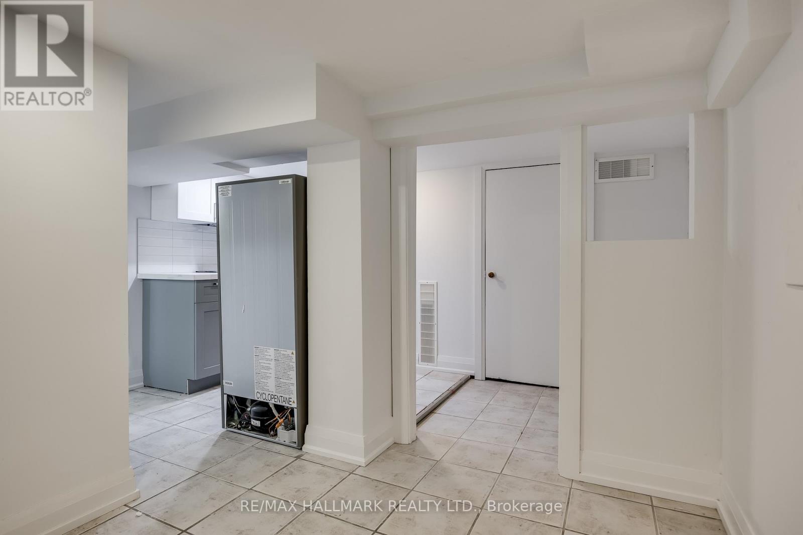 196 Livingstone Avenue, Toronto, Ontario  M6E 2M2 - Photo 31 - W13023542