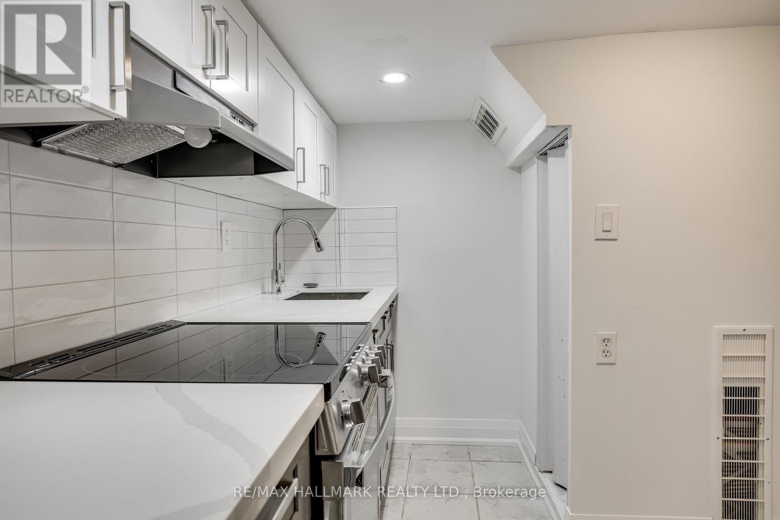 196 Livingstone Avenue, Toronto, Ontario  M6E 2M2 - Photo 33 - W13023542