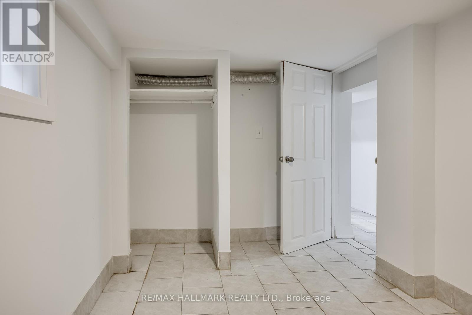 196 Livingstone Avenue, Toronto, Ontario  M6E 2M2 - Photo 36 - W13023542