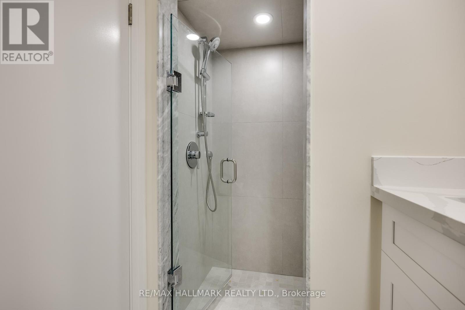 196 Livingstone Avenue, Toronto, Ontario  M6E 2M2 - Photo 40 - W13023542