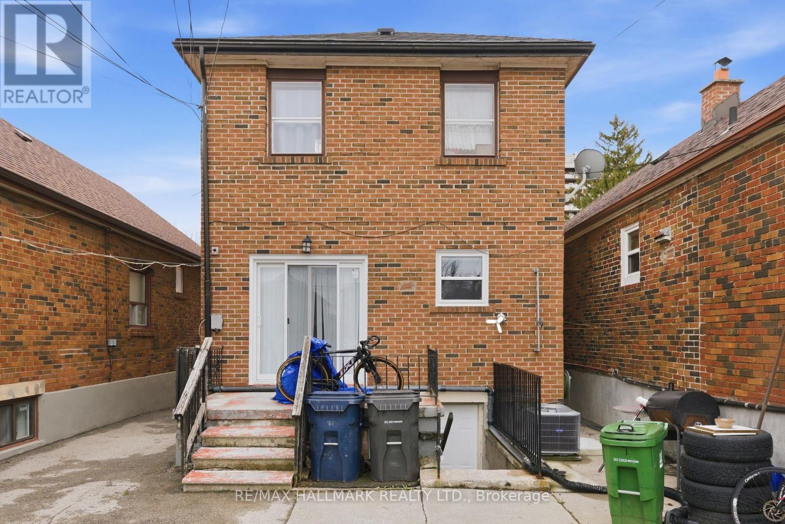 196 Livingstone Avenue, Toronto, Ontario  M6E 2M2 - Photo 44 - W13023542