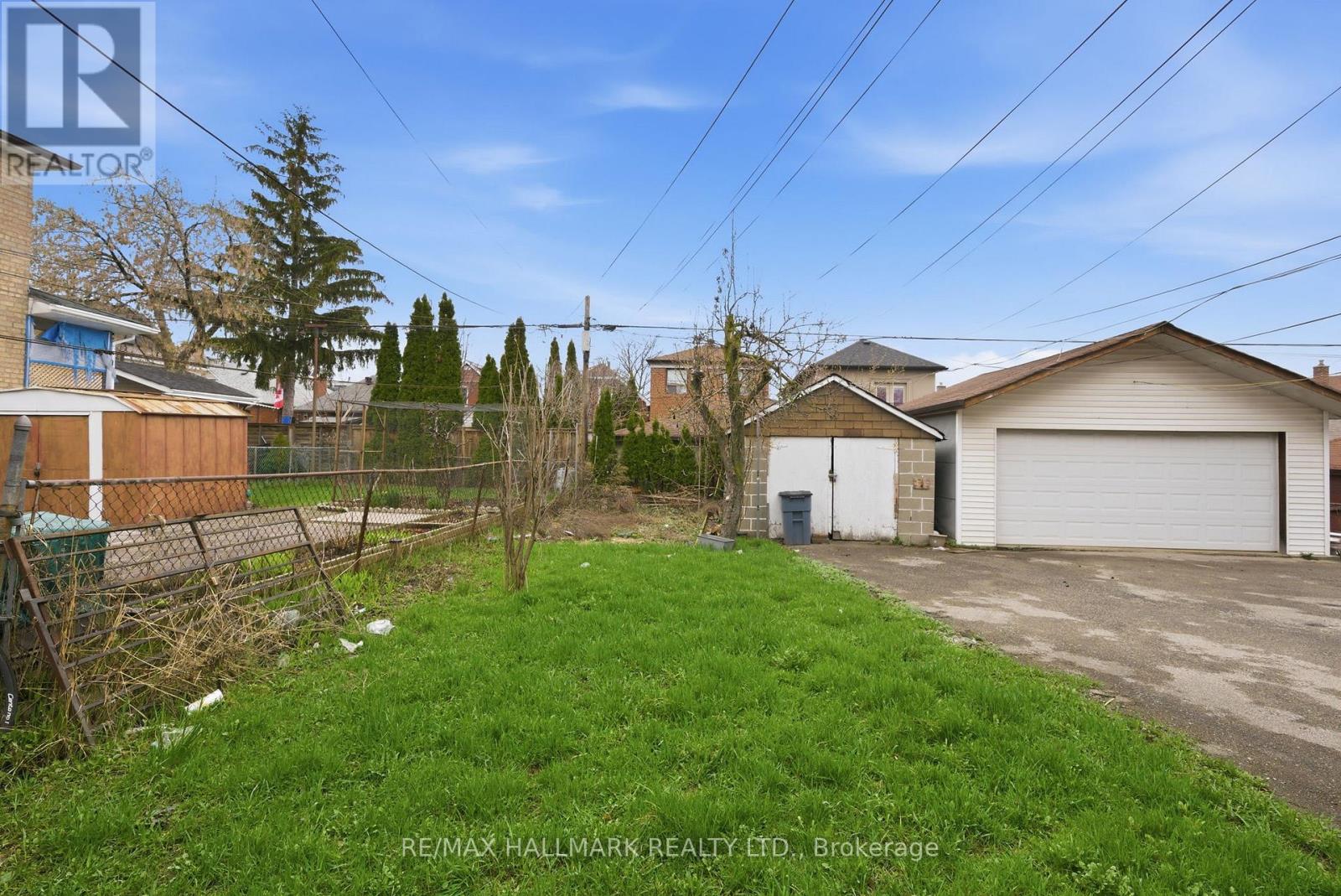 196 Livingstone Avenue, Toronto, Ontario  M6E 2M2 - Photo 46 - W13023542