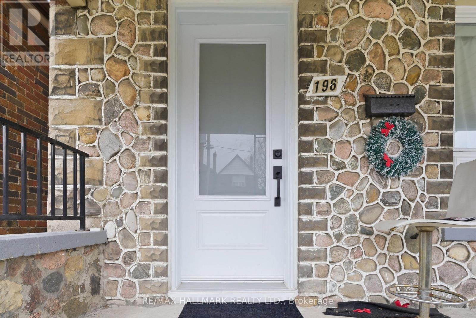 196 Livingstone Avenue, Toronto, Ontario  M6E 2M2 - Photo 5 - W13023542