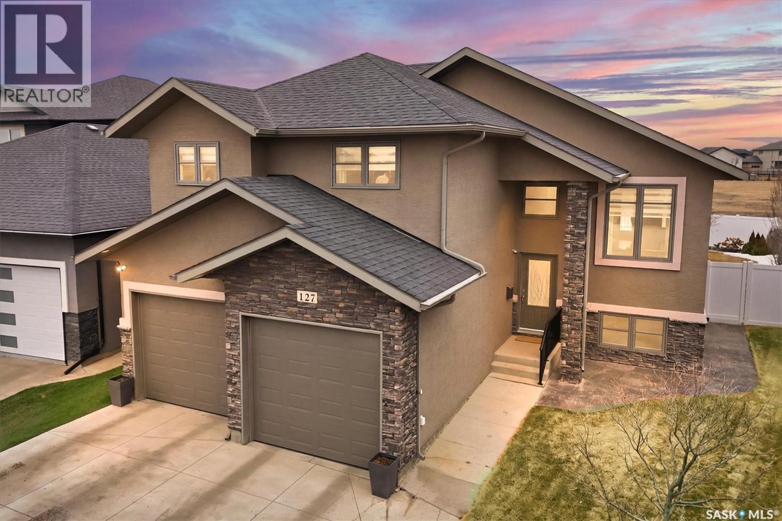 127 Schumacher BAY, Saskatoon, Saskatchewan