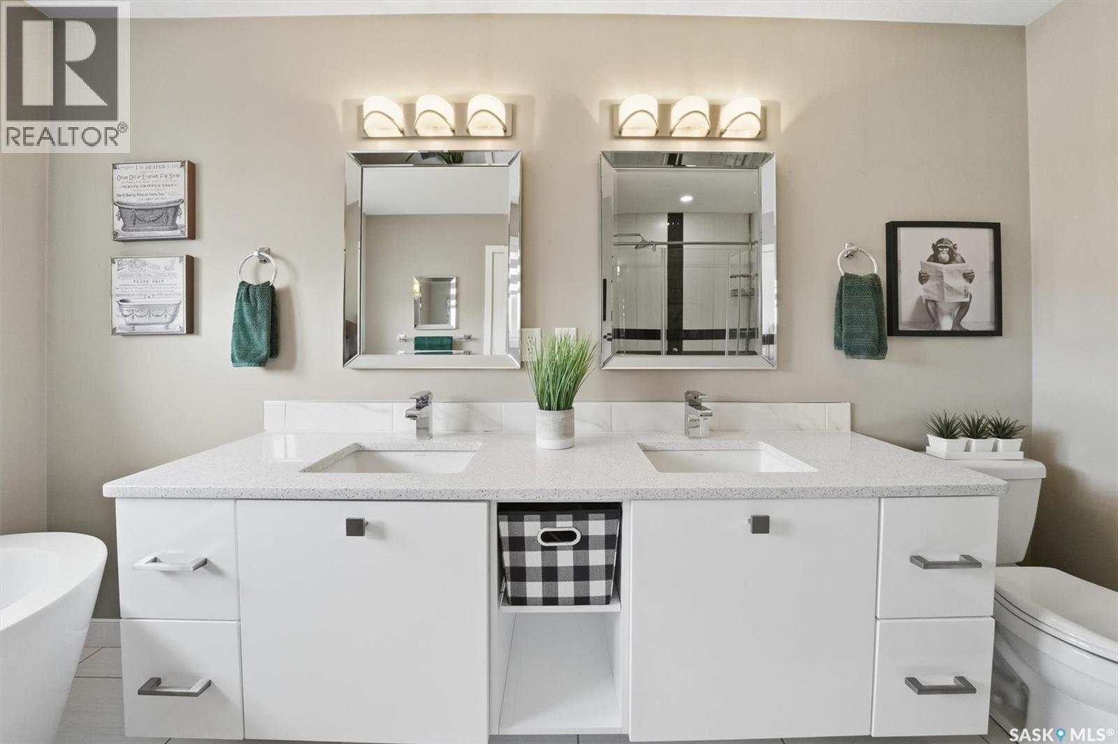 127 Schumacher Bay, Saskatoon, Saskatchewan  S7V 0H7 - Photo 21 - SK033371