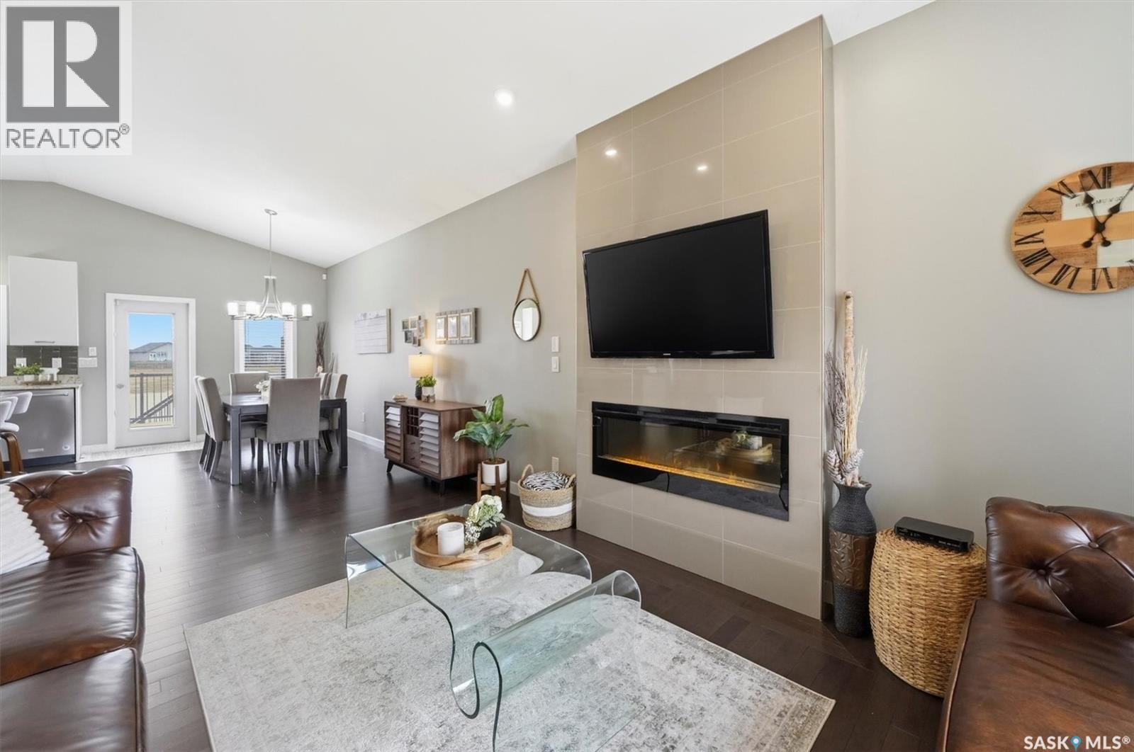 127 Schumacher Bay, Saskatoon, Saskatchewan  S7V 0H7 - Photo 5 - SK033371