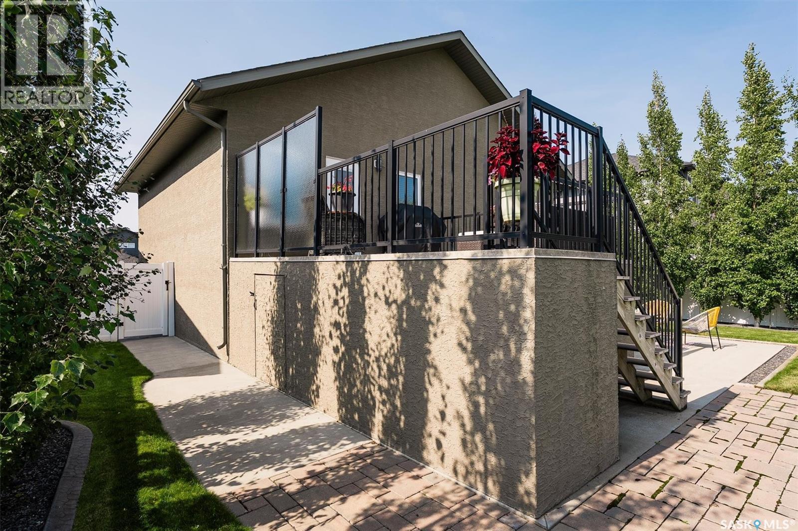 127 Schumacher Bay, Saskatoon, Saskatchewan  S7V 0H7 - Photo 52 - SK033371