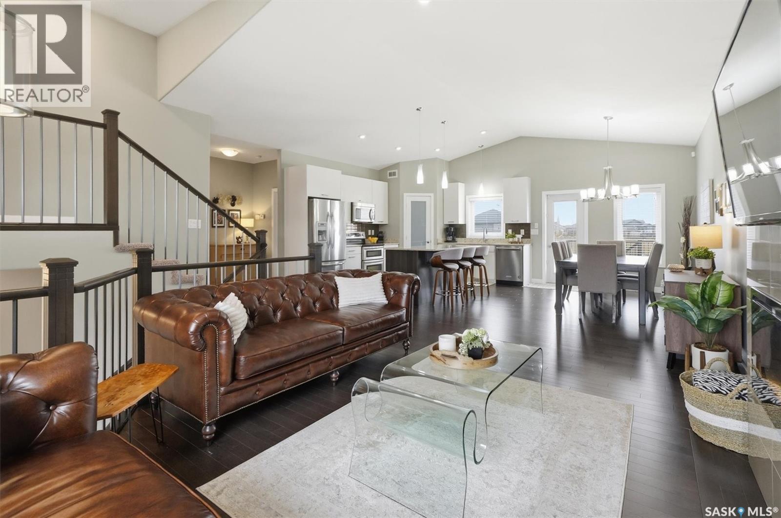 127 Schumacher Bay, Saskatoon, Saskatchewan  S7V 0H7 - Photo 6 - SK033371