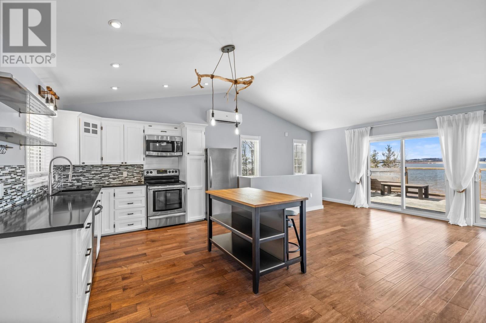 73 Riverbank Drive, Johnstons River, Prince Edward Island  C1B 3E7 - Photo 6 - 202608063