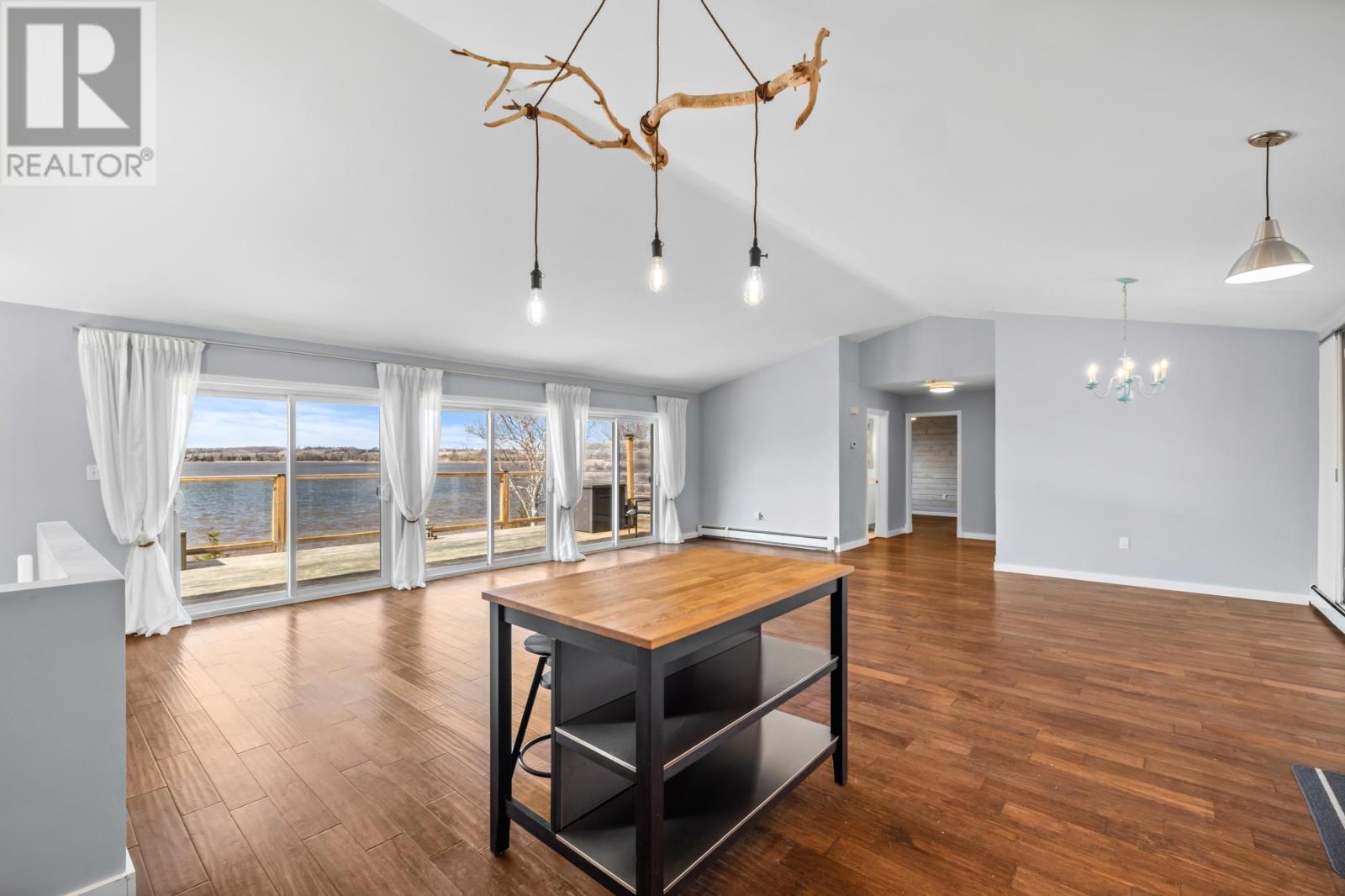 73 Riverbank Drive, Johnstons River, Prince Edward Island  C1B 3E7 - Photo 8 - 202608063