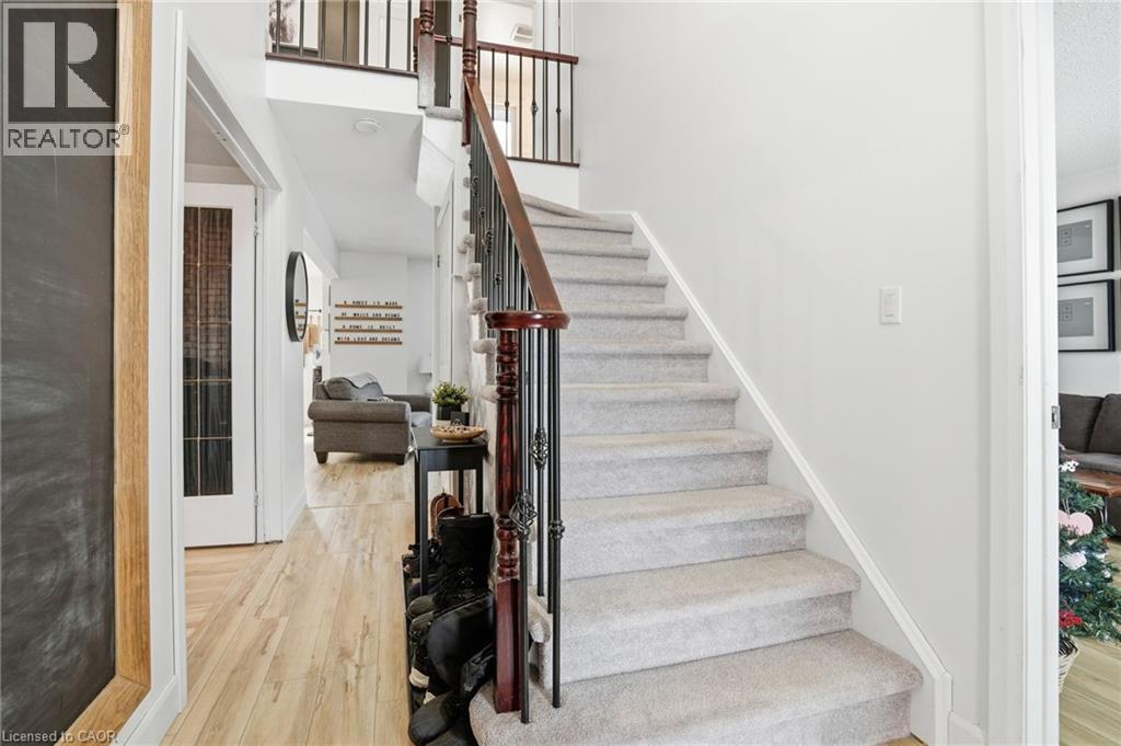 83 Briarsdale Crescent, Welland, Ontario  L3C 6S8 - Photo 3 - 40803943