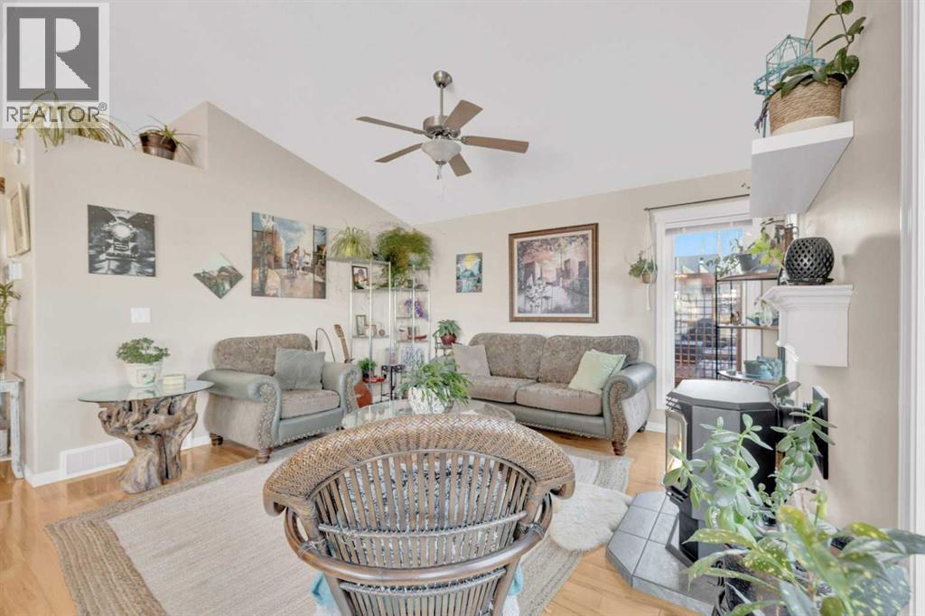 24 Lincoln Street, Sylvan Lake, Alberta  T4S 2P9 - Photo 13 - A2282188