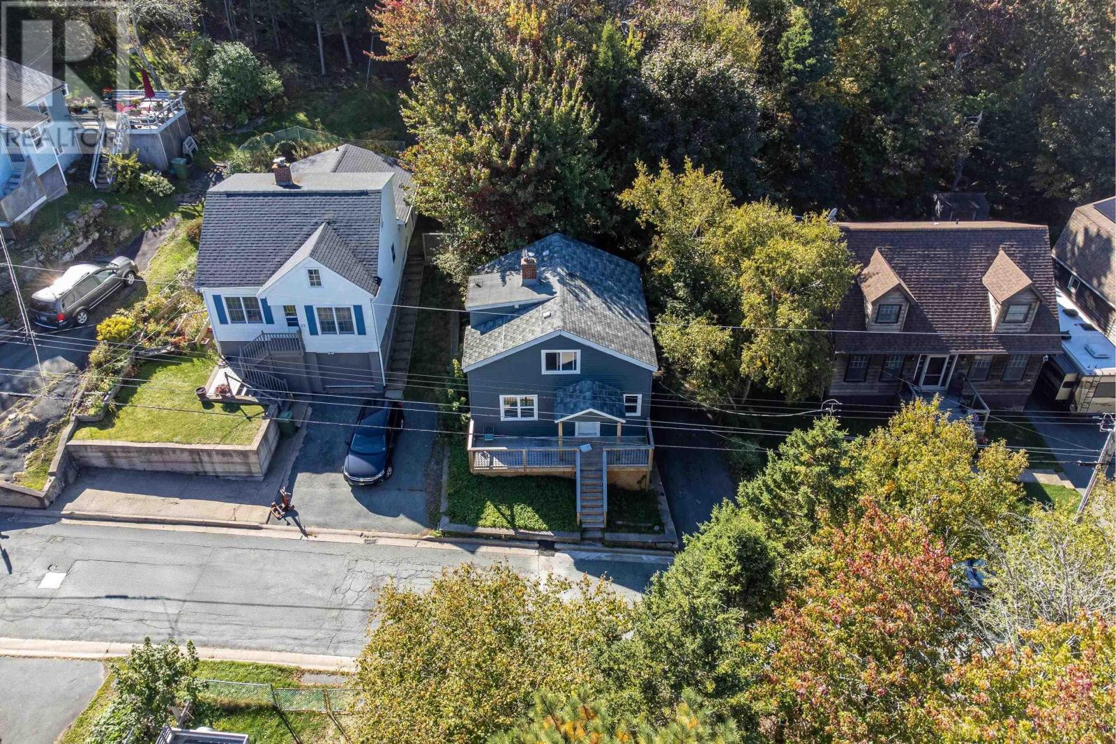 24 Lynn Road, Halifax, Nova Scotia  B3N 1S4 - Photo 2 - 202608062