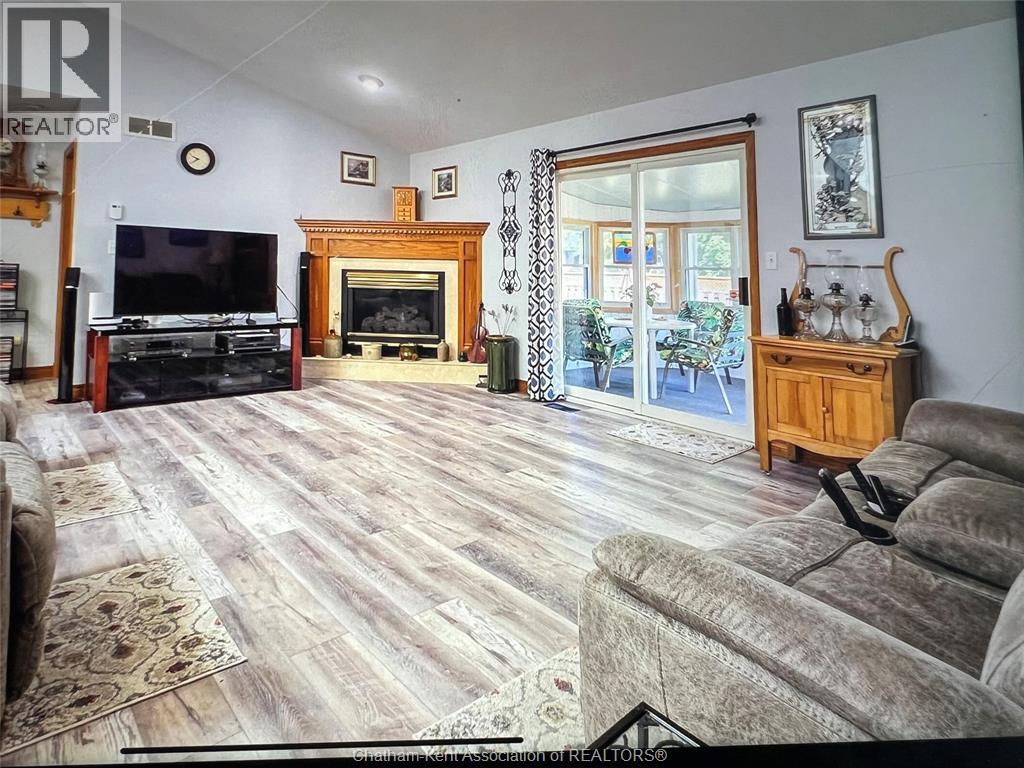 93 Gregory Drive, Chatham, Ontario  N7L 0C9 - Photo 2 - 26008542