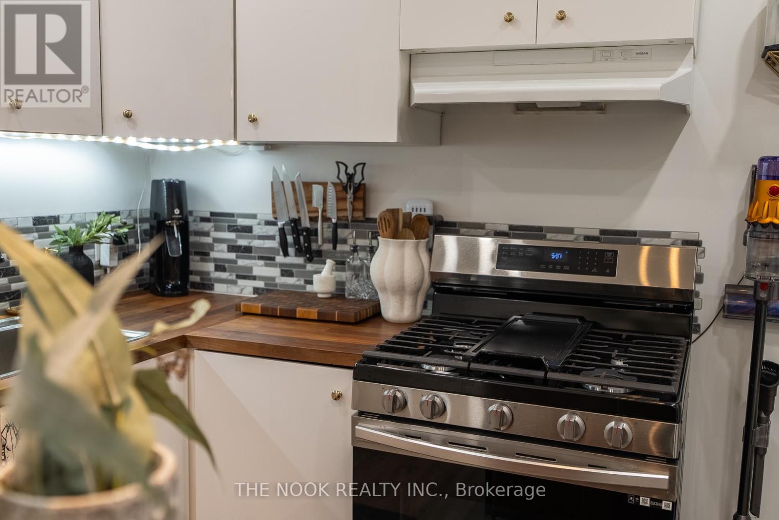 500 Dufferin Street, Toronto, Ontario  M6K 2A6 - Photo 15 - C13023620