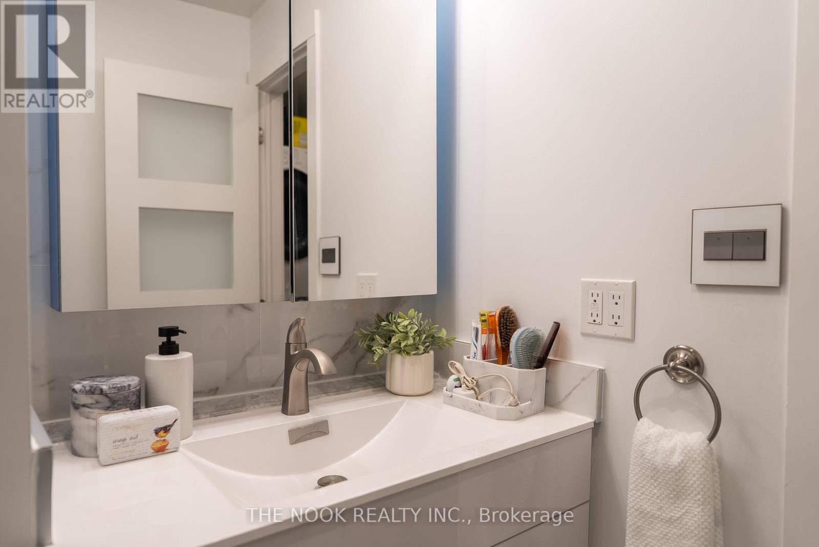 500 Dufferin Street, Toronto, Ontario  M6K 2A6 - Photo 37 - C13023620