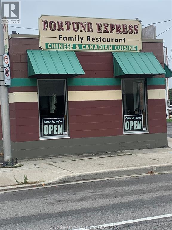 104 Wellington Street, Chatham, Ontario  N7M 1J1 - Photo 2 - 26000672