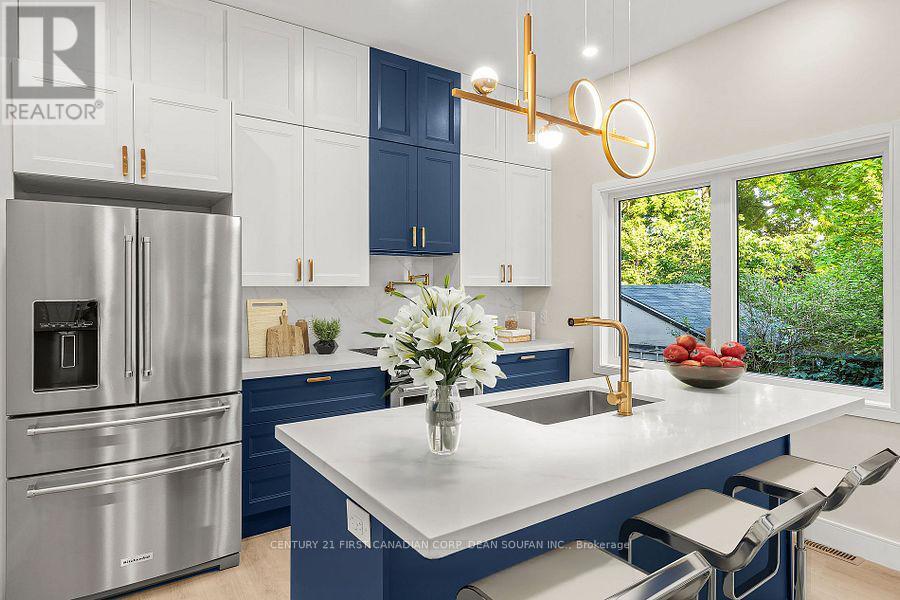 Photo 15 of 50 for 858 William Street