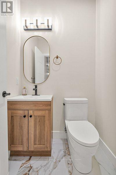 Photo 19 of 50 for 858 William Street