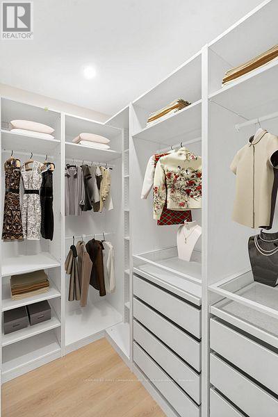 Photo 27 of 50 for 858 William Street