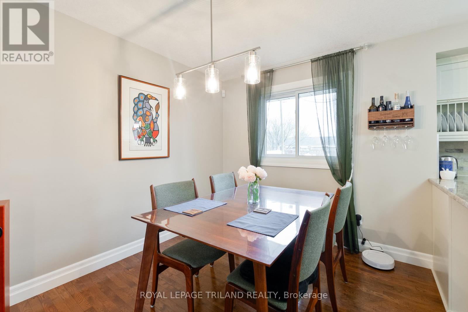 Photo 10 of 38 for 41 Dunwich Drive