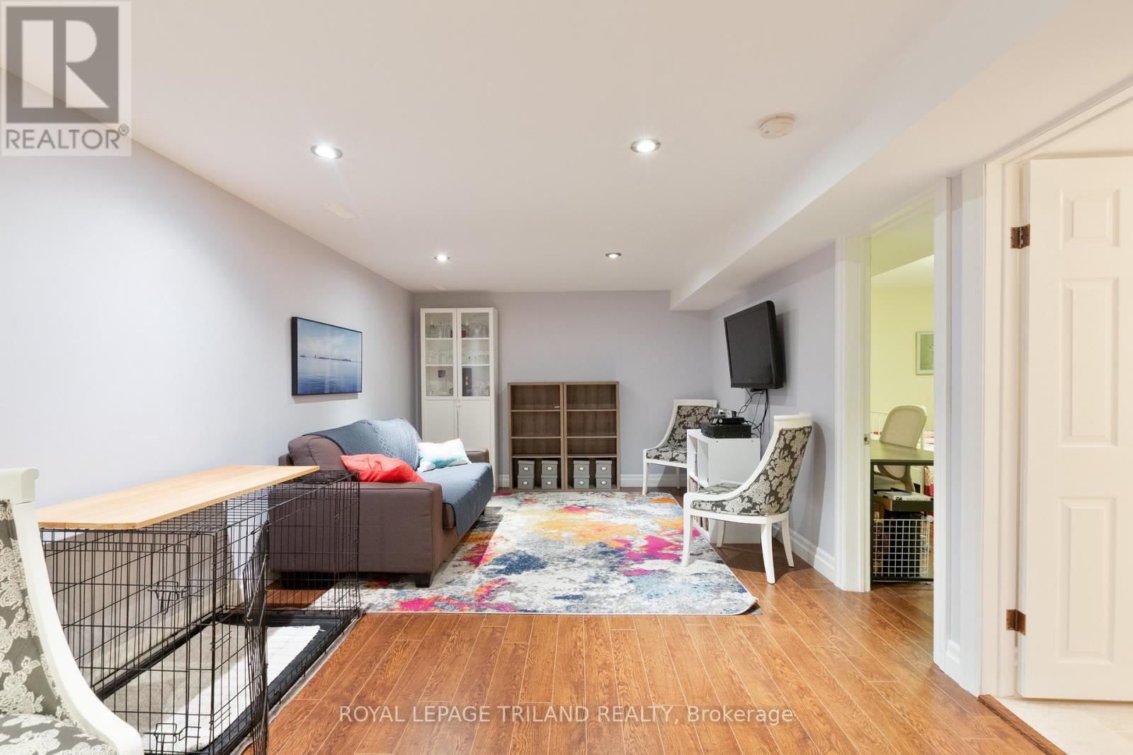 Photo 27 of 38 for 41 Dunwich Drive