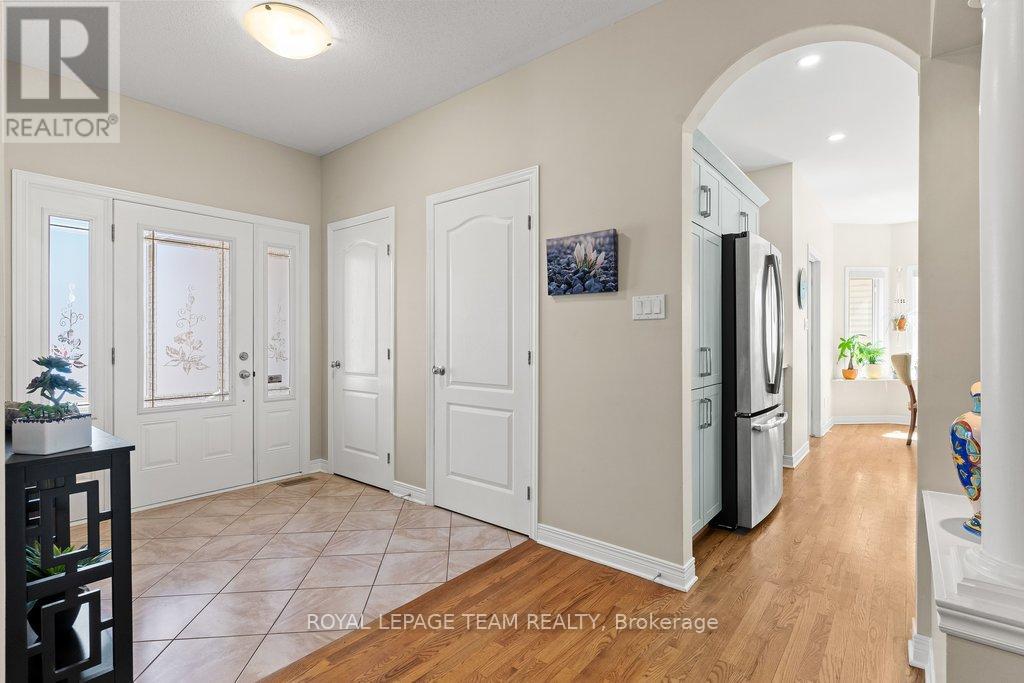 35 Wilderness Way, Ottawa, Ontario  K2S 2E2 - Photo 4 - X13023584