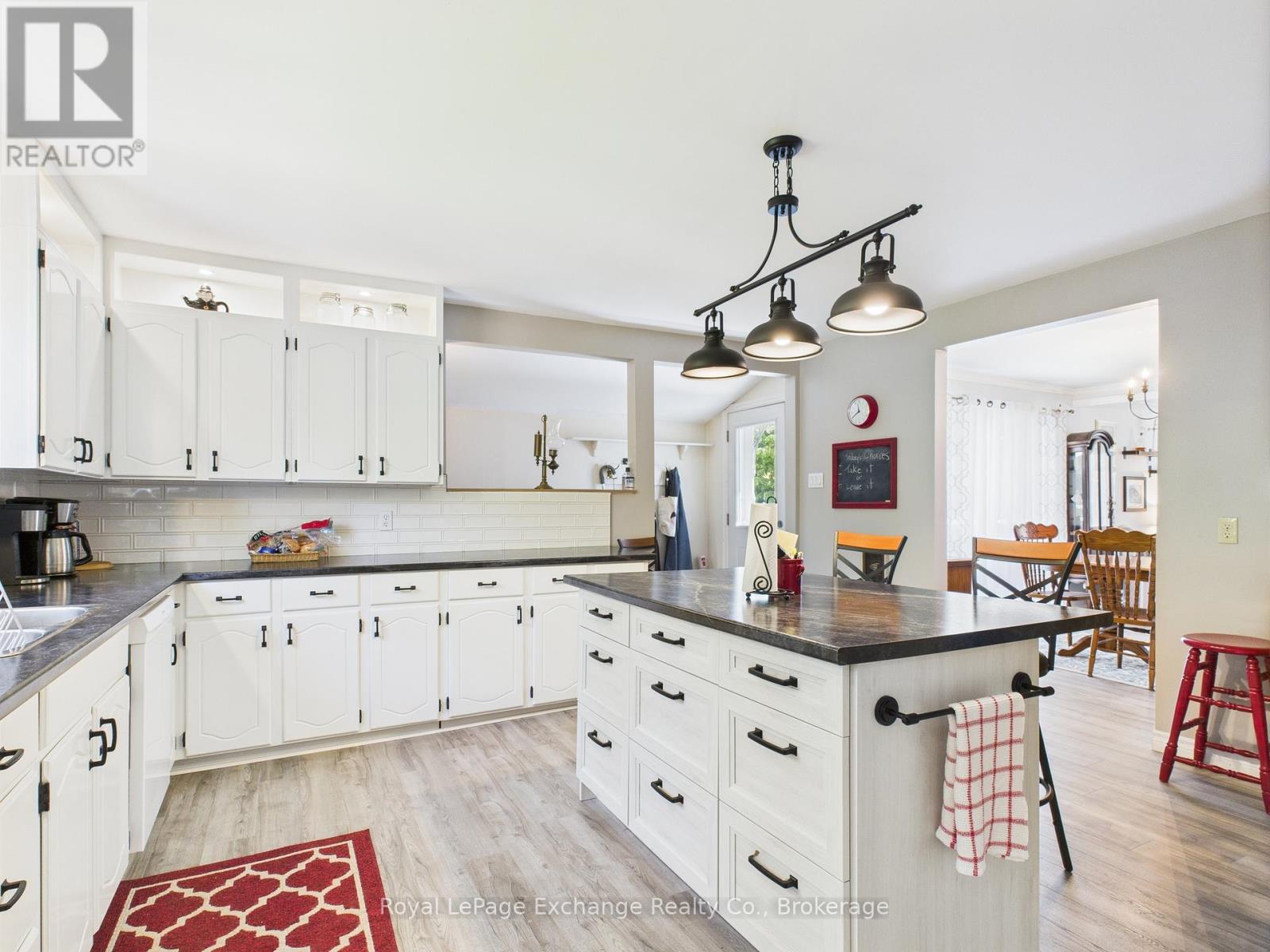 105 Menomini Road, Huron-Kinloss, Ontario  N2Z 2X3 - Photo 11 - X12830830