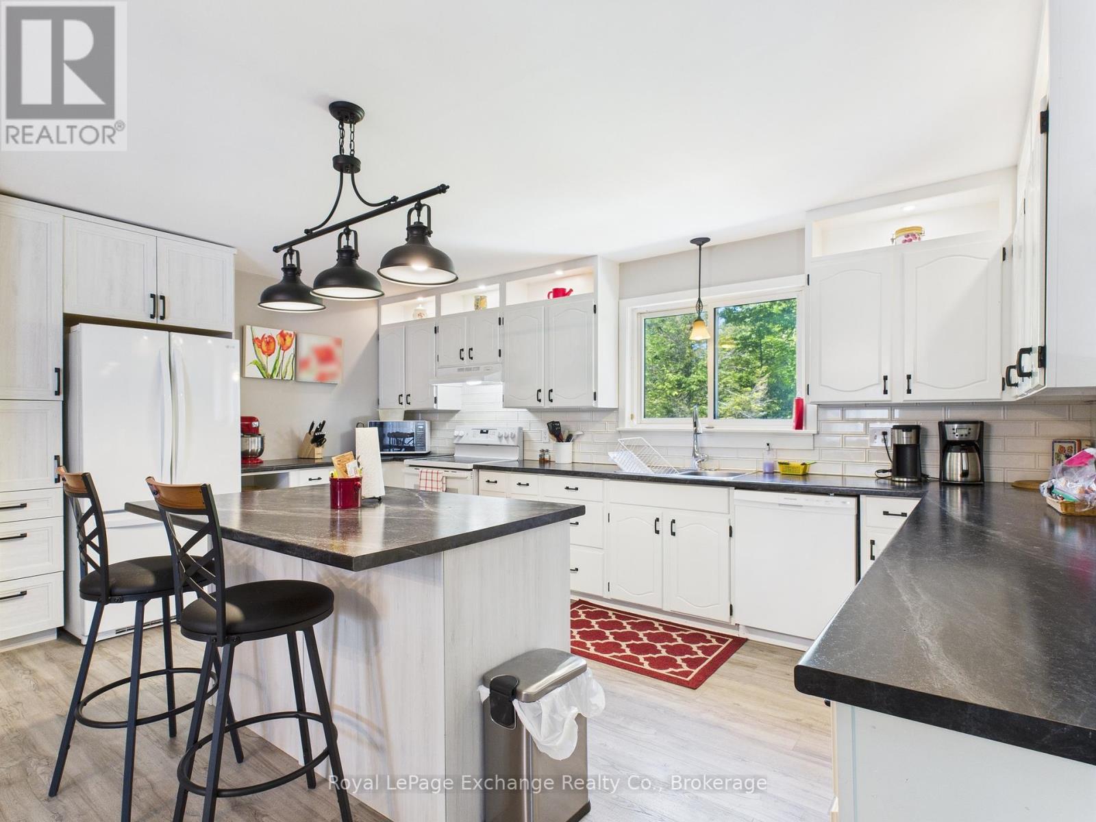 105 Menomini Road, Huron-Kinloss, Ontario  N2Z 2X3 - Photo 2 - X12830830