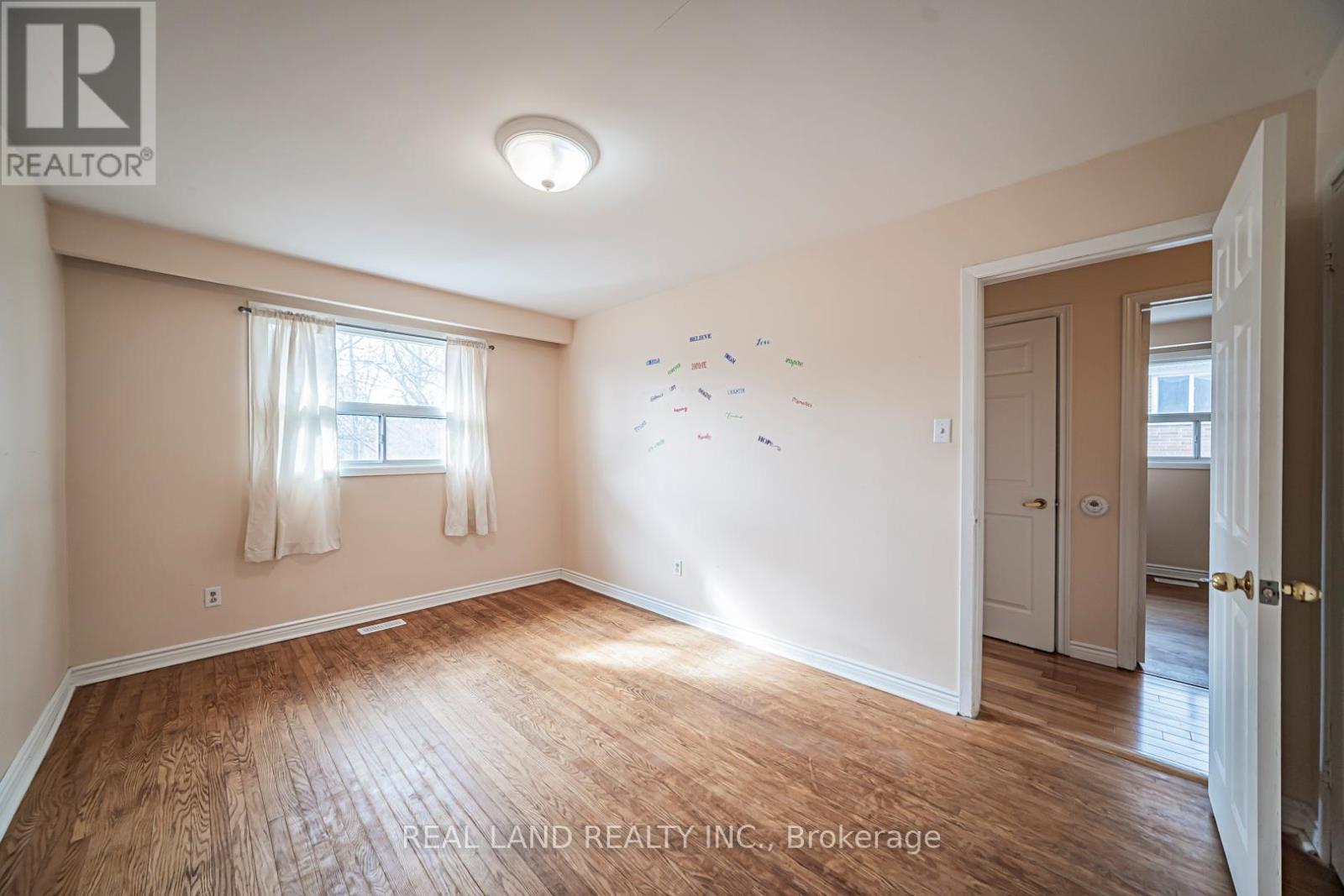 1153 Huntingwood Drive, Toronto, Ontario  M1S 1K6 - Photo 11 - E13023578