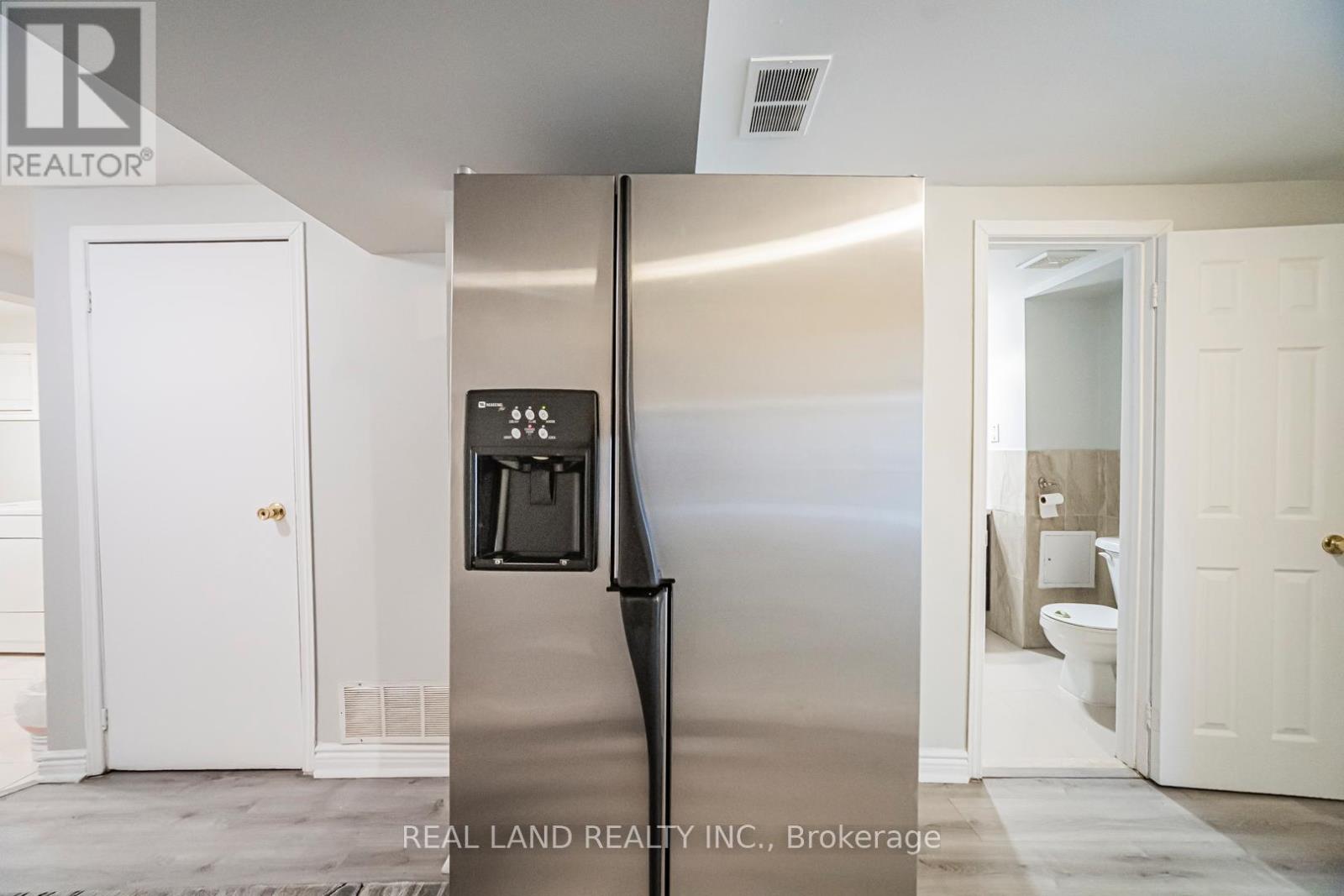 1153 Huntingwood Drive, Toronto, Ontario  M1S 1K6 - Photo 22 - E13023578