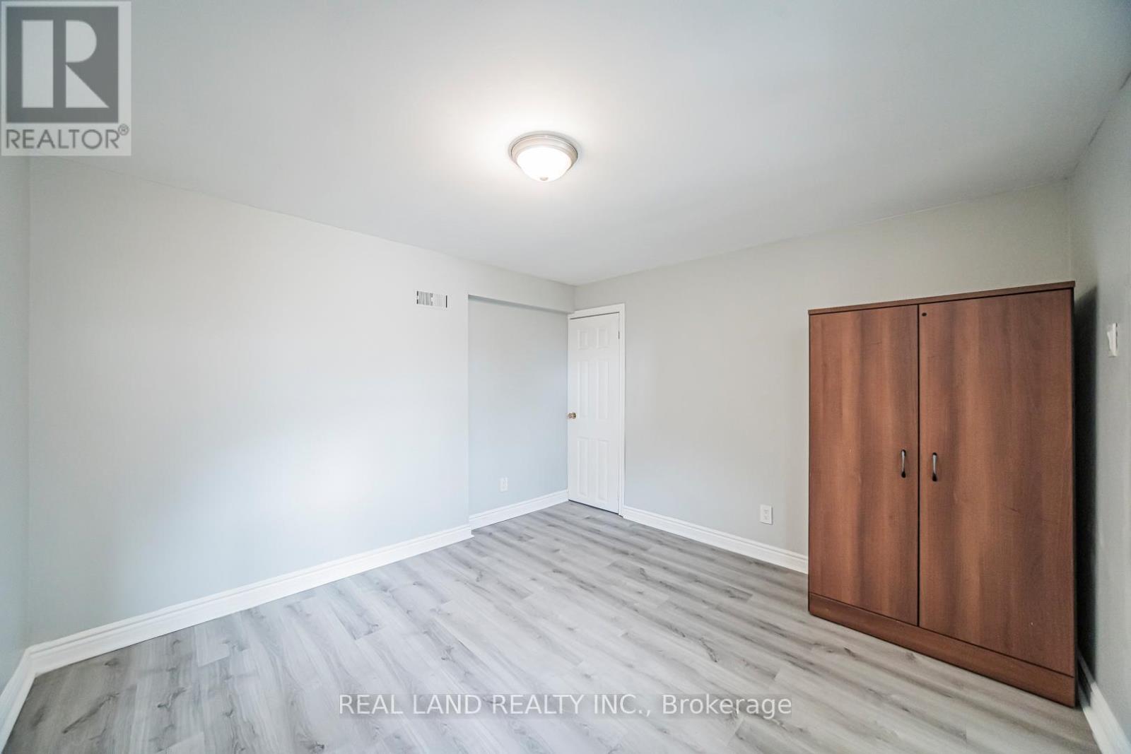 1153 Huntingwood Drive, Toronto, Ontario  M1S 1K6 - Photo 26 - E13023578