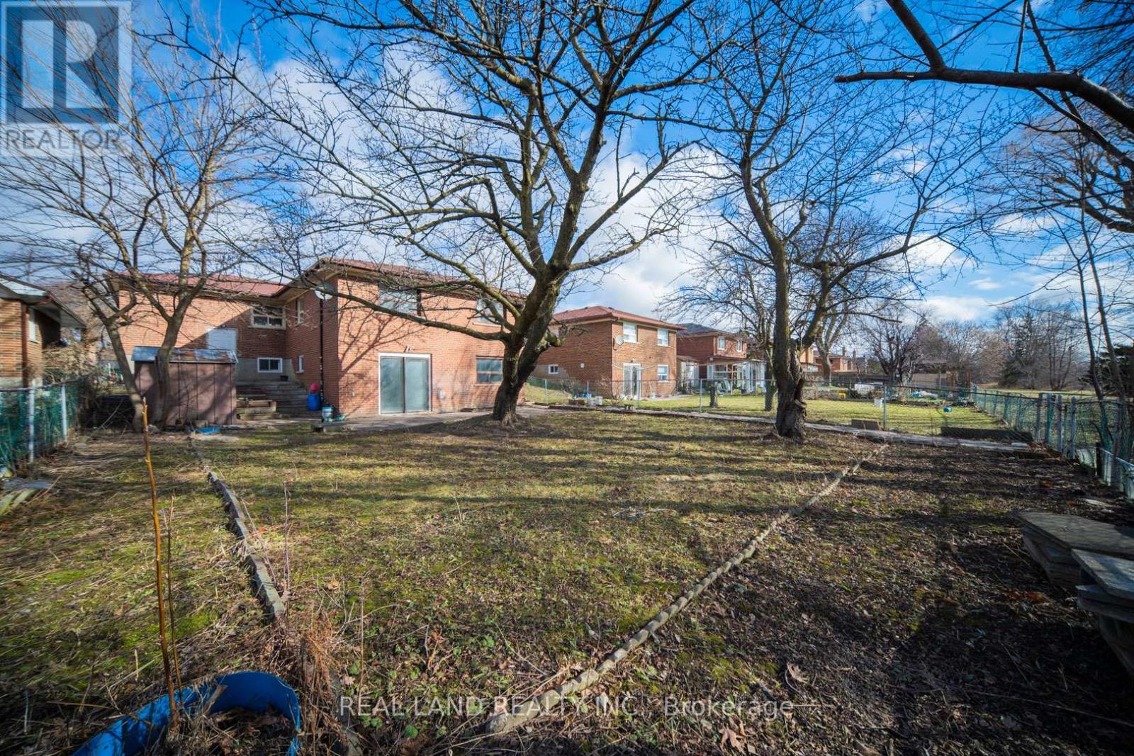 1153 Huntingwood Drive, Toronto, Ontario  M1S 1K6 - Photo 3 - E13023578