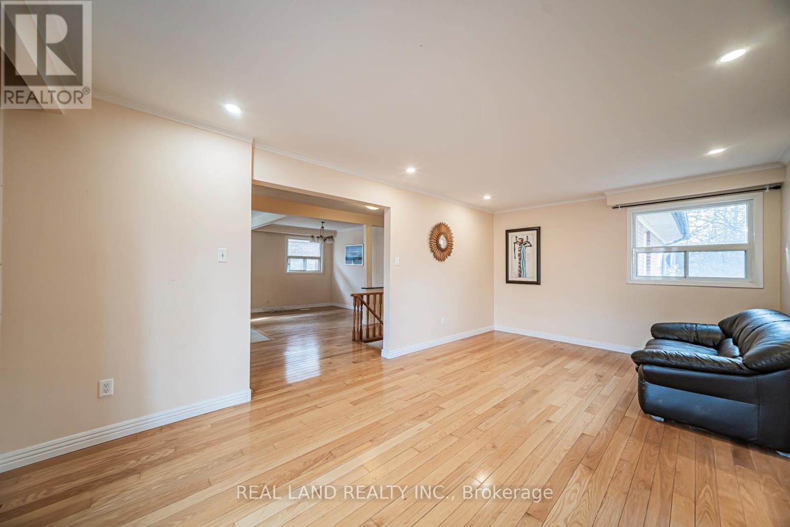 1153 Huntingwood Drive, Toronto, Ontario  M1S 1K6 - Photo 38 - E13023578