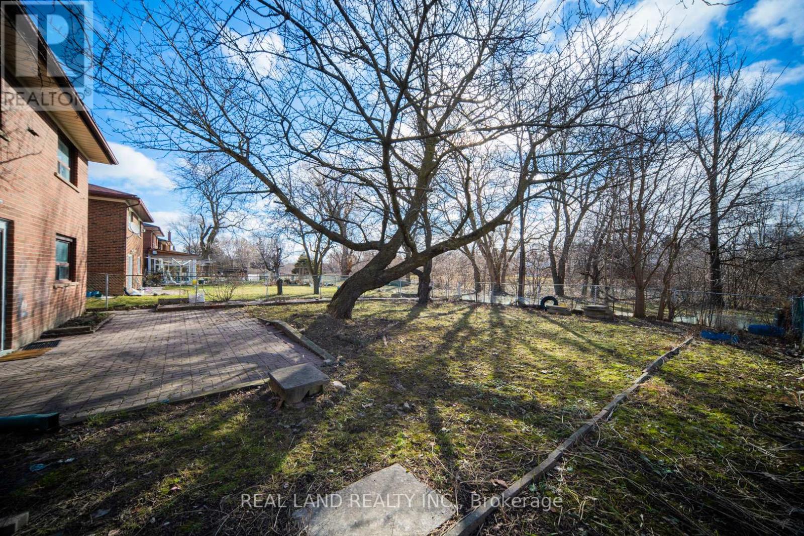 1153 Huntingwood Drive, Toronto, Ontario  M1S 1K6 - Photo 4 - E13023578