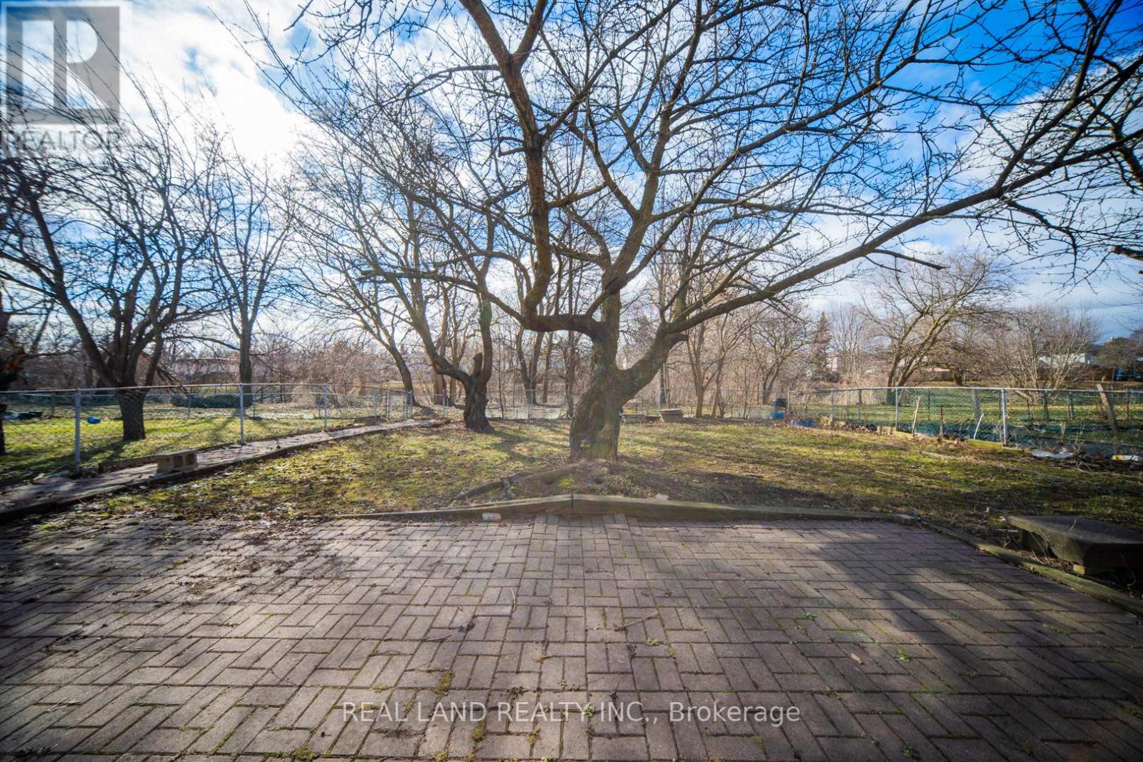 1153 Huntingwood Drive, Toronto, Ontario  M1S 1K6 - Photo 5 - E13023578