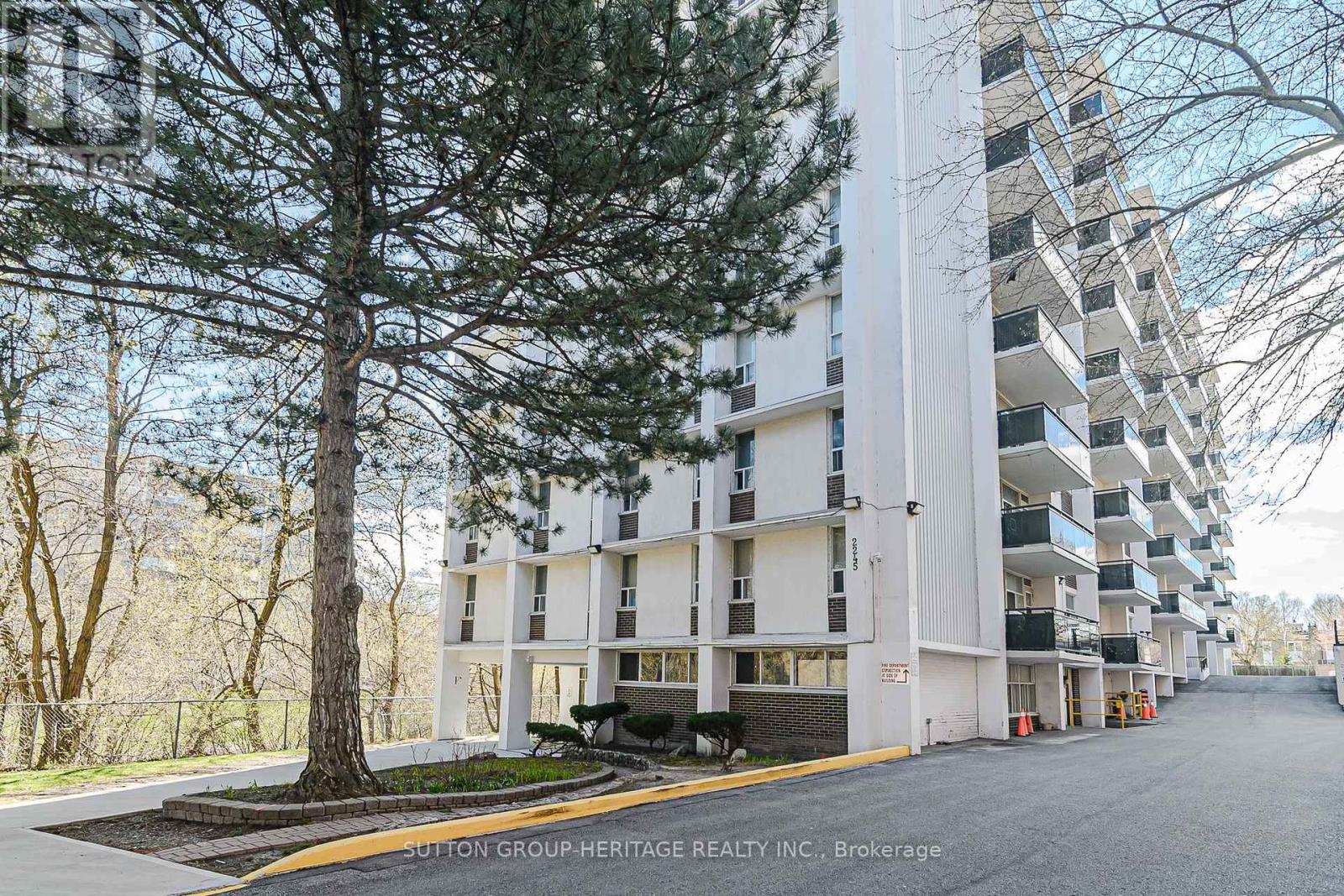 605 - 2245 EGLINTON AVENUE E, Toronto, Ontario