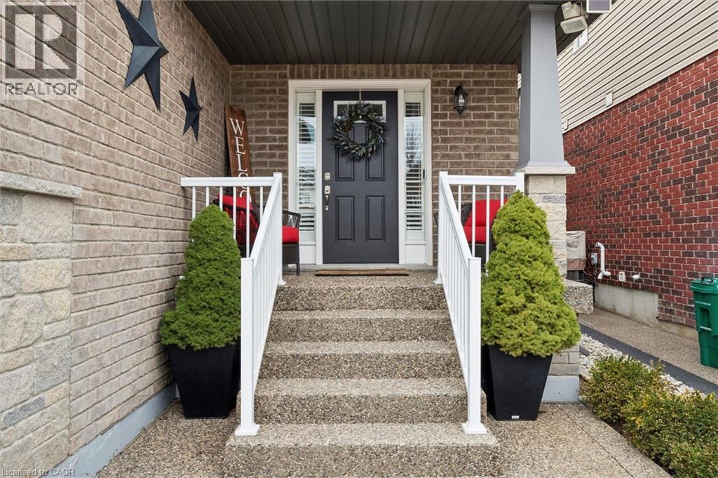 14 Castlebay Street, Kitchener, Ontario  N2R 0G5 - Photo 4 - 40822280