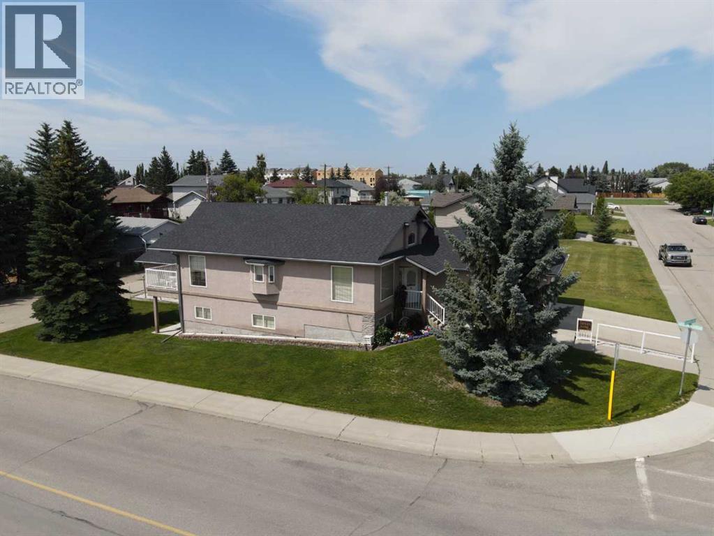 328 Parkview Estates, Strathmore, Alberta  T1P 1K8 - Photo 4 - A2301675