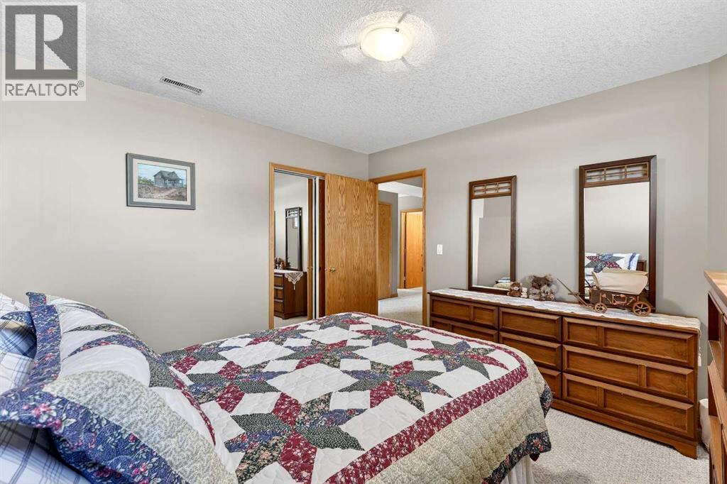 328 Parkview Estates, Strathmore, Alberta  T1P 1K8 - Photo 38 - A2301675