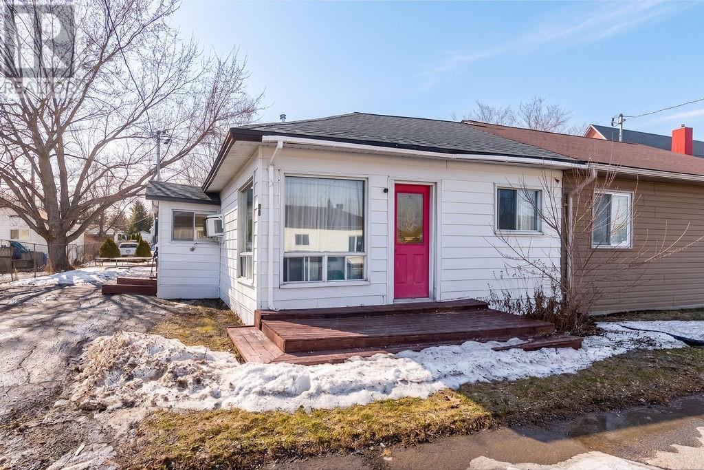 6B Peter Street, Copper Cliff, Ontario